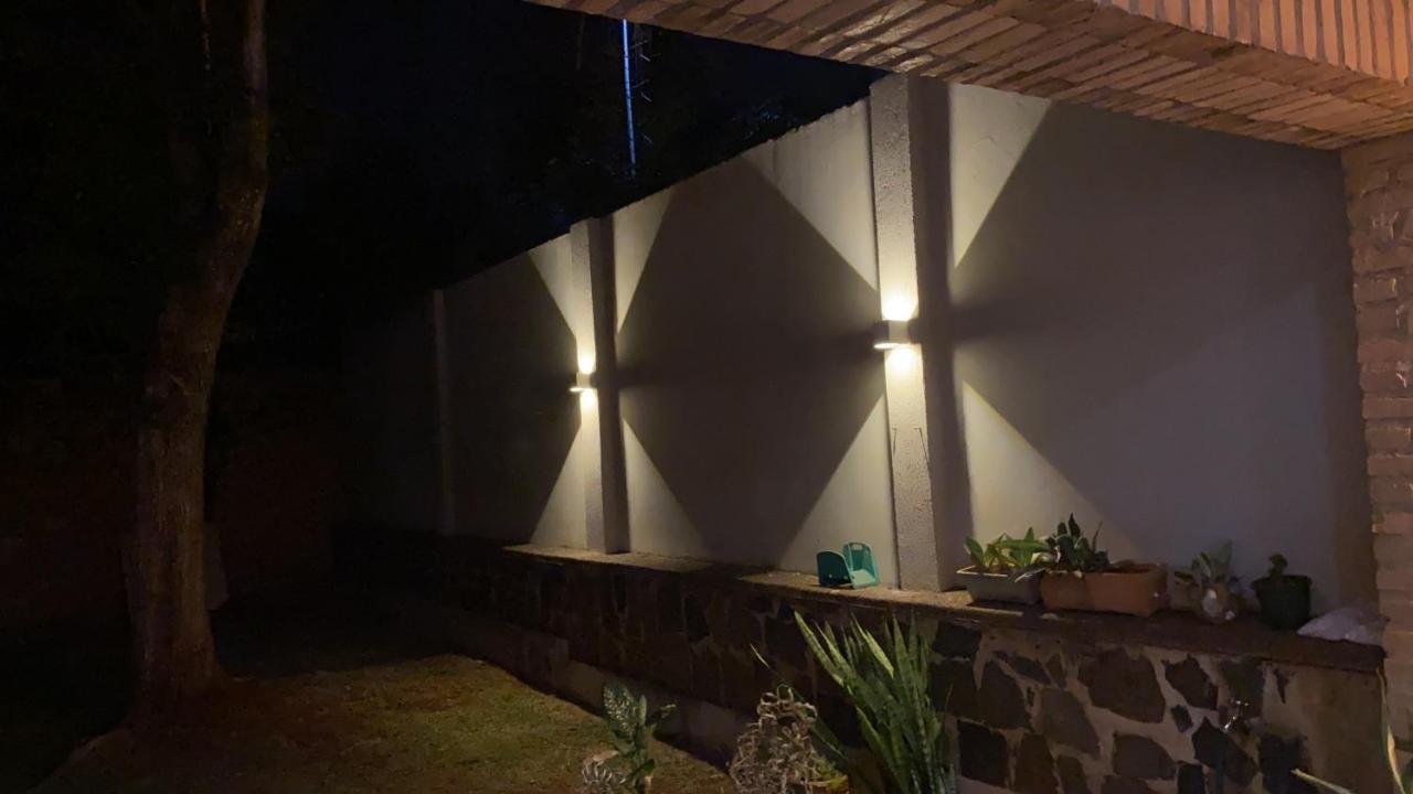 Moderna Y Unica Casa Independiente Con Jardin Y Estacionamiento Ciudad del Este Buitenkant foto